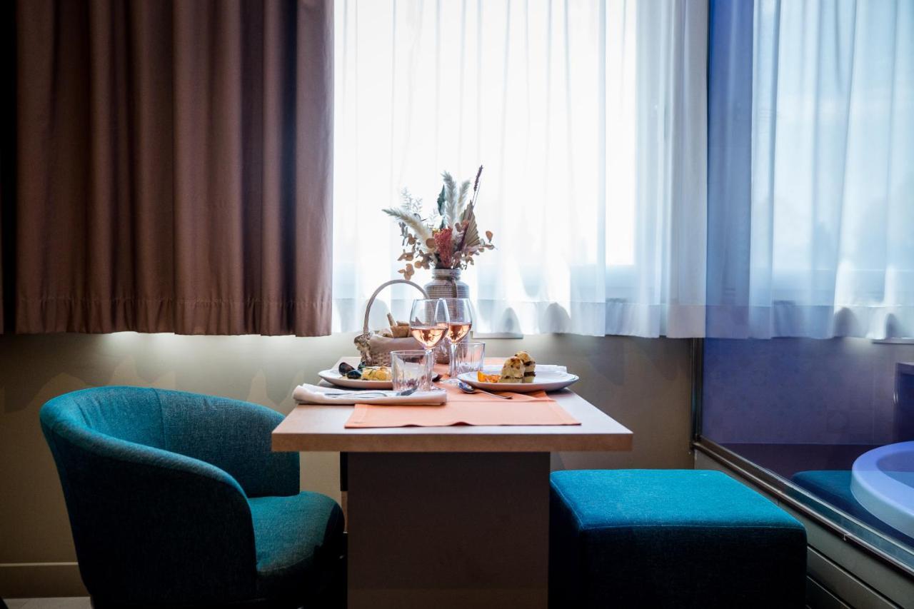 Felix Hotel Valls Eksteriør bilde